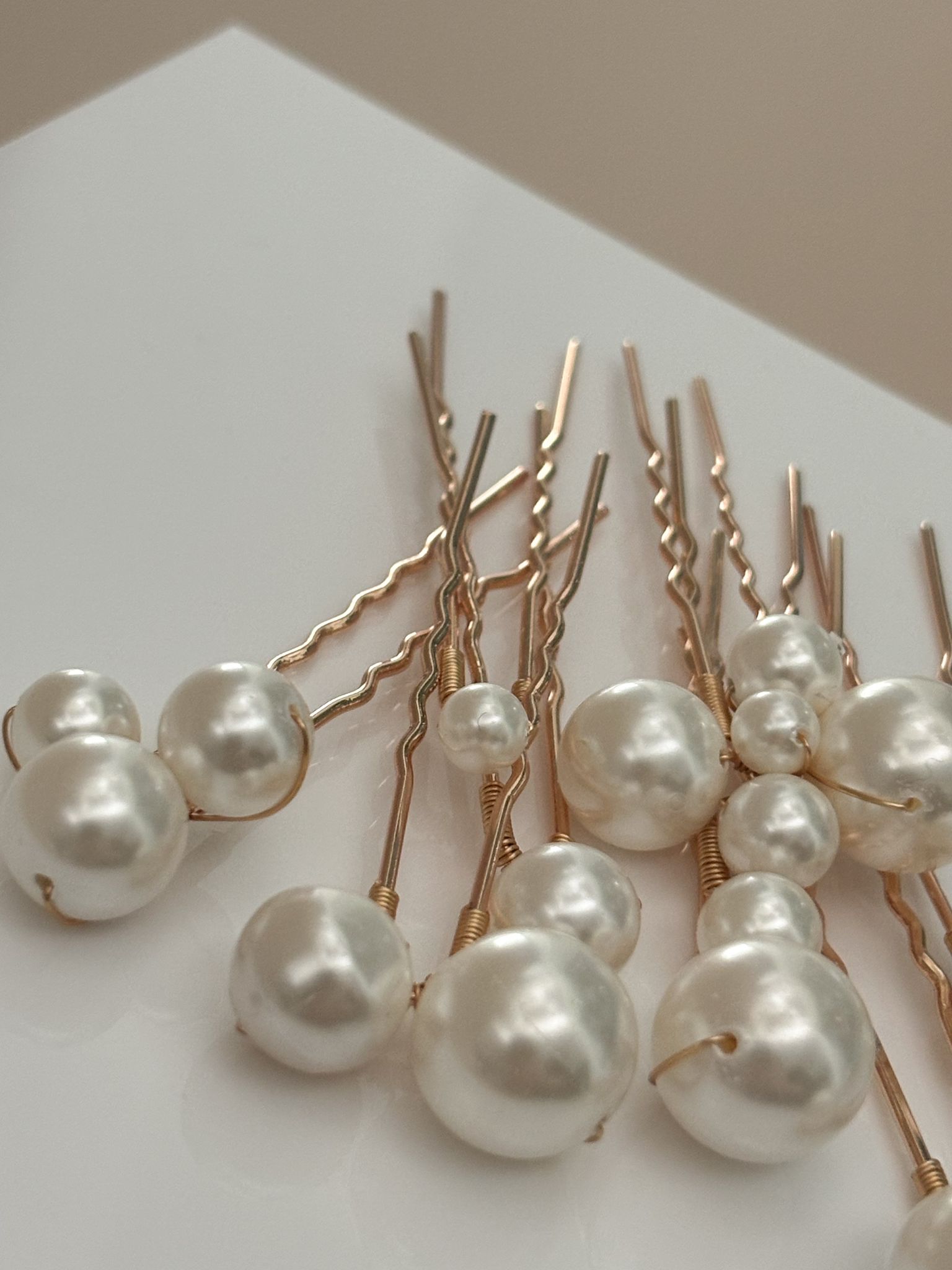 ENSEMBLE DE 9 PICS A CHIGNON PEARL – Image 3