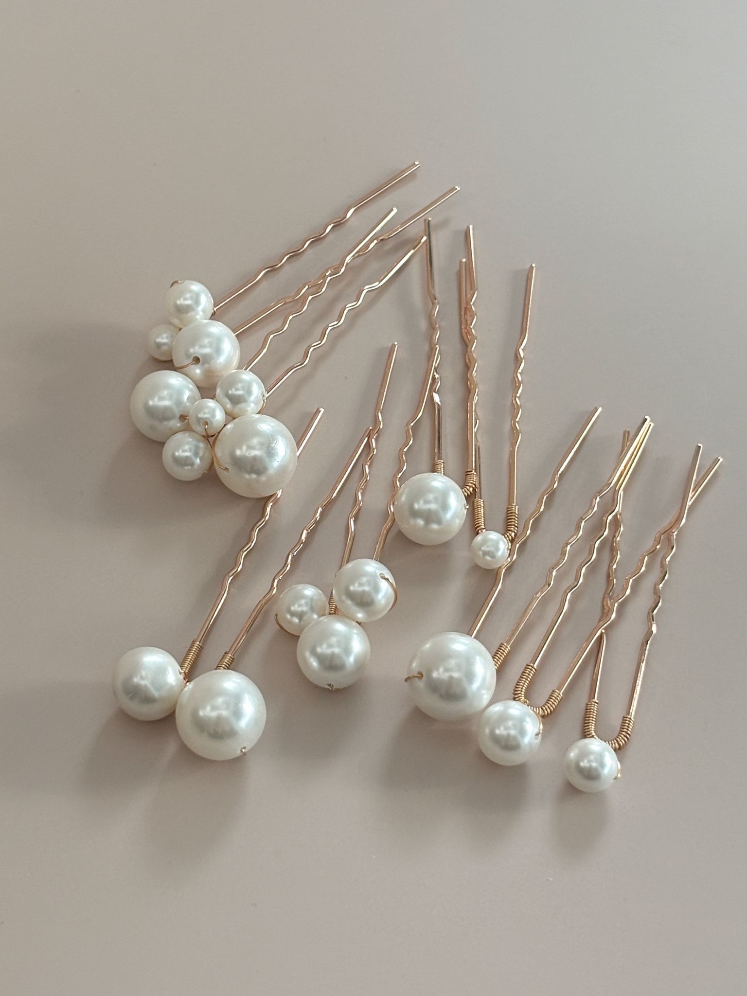 ENSEMBLE DE 9 PICS A CHIGNON PEARL